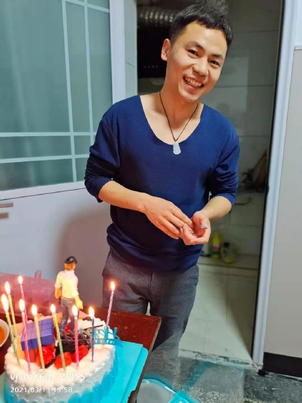 找结婚对象的第一张照片--桐乡中老年相亲网