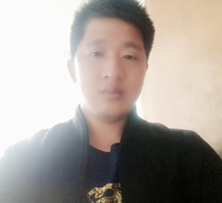 形影不离的第一张照片--桐乡中老年相亲网